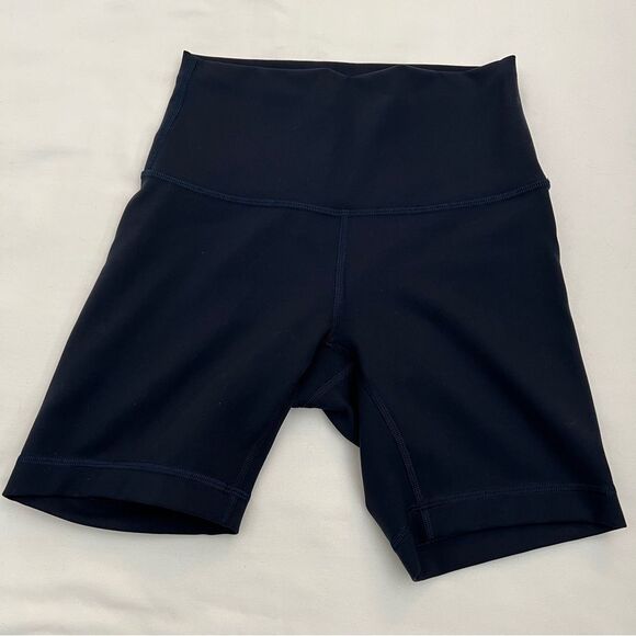 Lululemon Wunder Train High-Rise Short 6"
True Navy size 4 - Picture 3 of 6